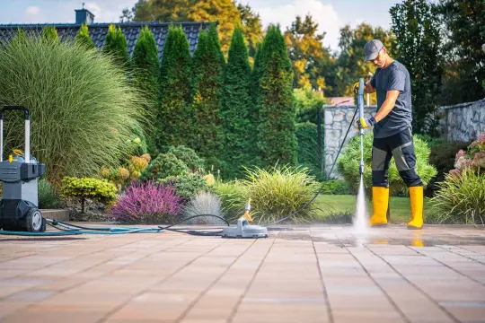 Best Way To Wash Your House Without Any Damage!